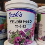 Jacks Petunia Feed 1.5lb